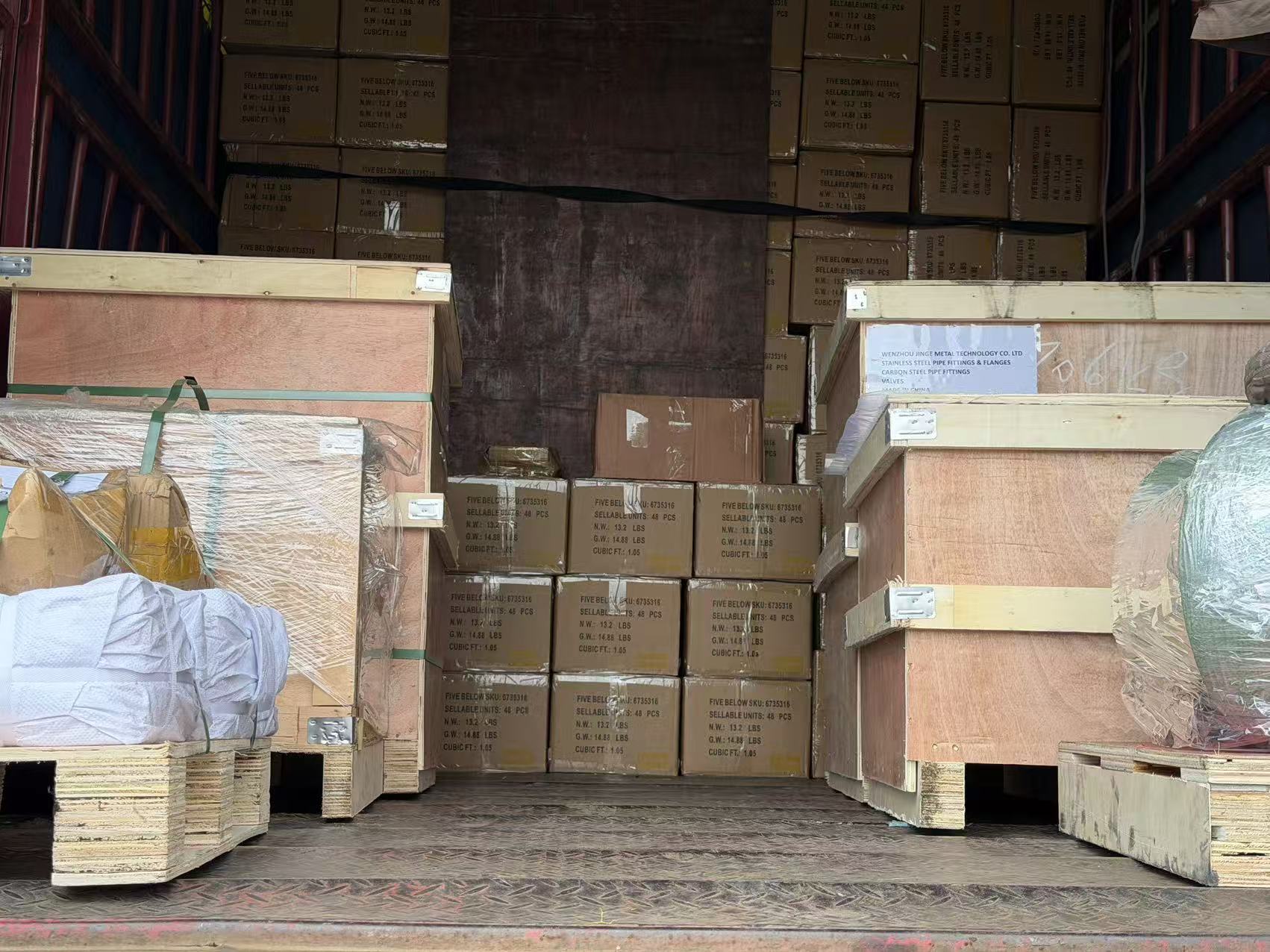 Productos integrales de tuberías industriales enviados a Vietnam: abastecimiento integral para clientes globales